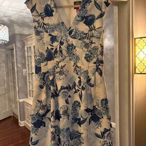 NWT Vince Camuto Blue and White Floral Scuba Knit Fit & Flare Dress. Size 10